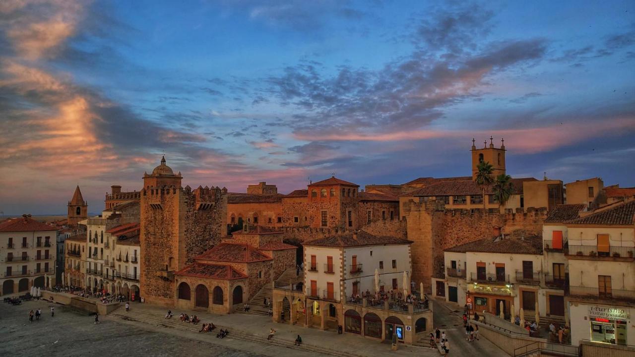 Hostal Martes Caceres Plaza Mayor - Tercer Piso Sin Ascensor Екстер'єр фото