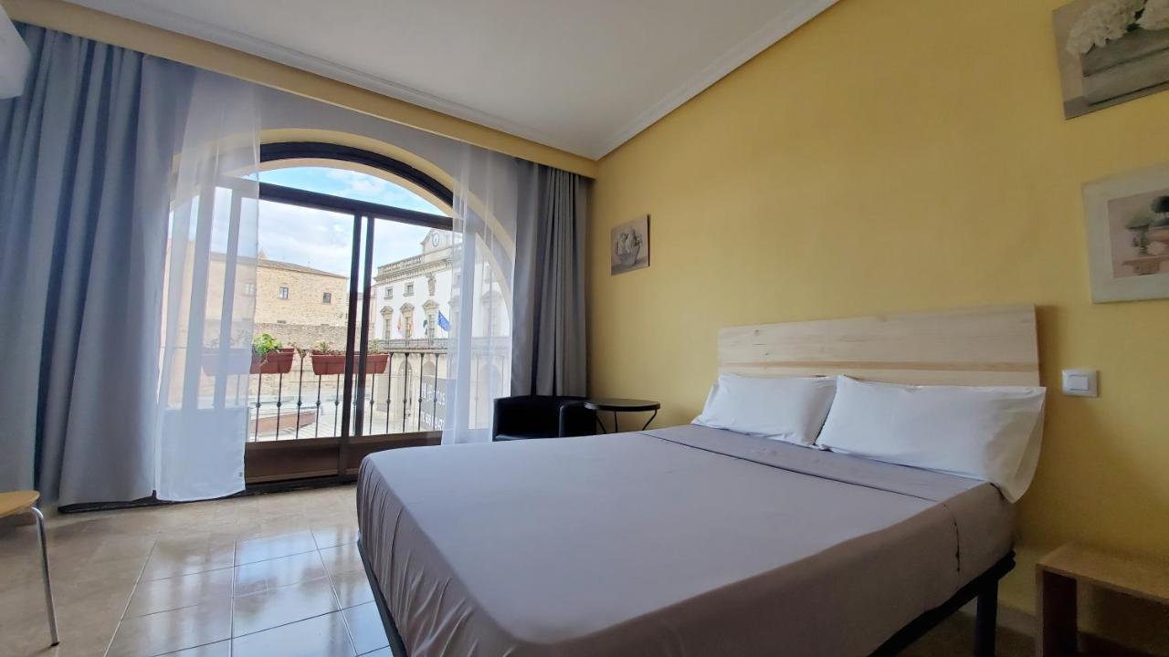 Hostal Martes Caceres Plaza Mayor - Tercer Piso Sin Ascensor Екстер'єр фото