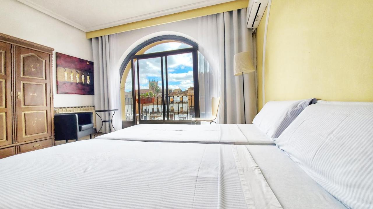 Hostal Martes Caceres Plaza Mayor - Tercer Piso Sin Ascensor Екстер'єр фото