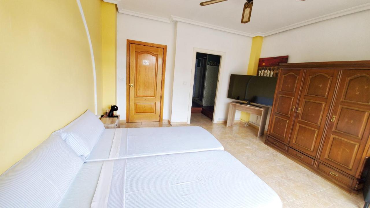 Hostal Martes Caceres Plaza Mayor - Tercer Piso Sin Ascensor Екстер'єр фото